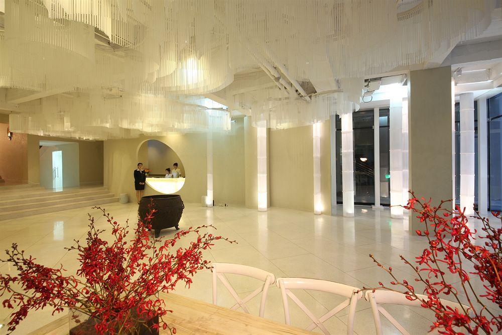 Beijing Springs Valley Hotel Exterior photo
