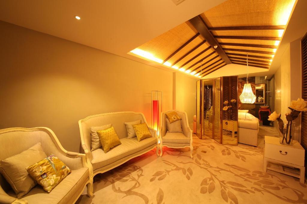 Beijing Springs Valley Hotel Exterior photo